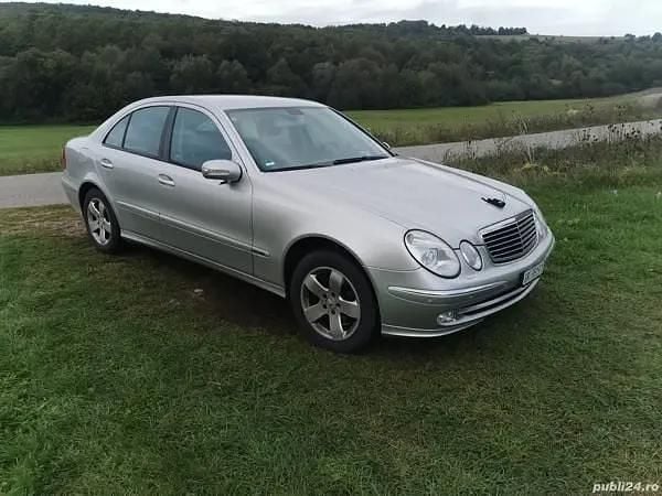 Utilizat 2004 Mercedes E320 Berlinǎ | 4.800 EUR - Imagine 1/2