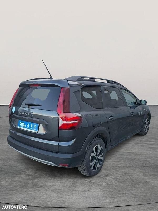 Second-hand Dacia Jogger 110 CP (80 kW) 2022 Culoaregri Monovolum