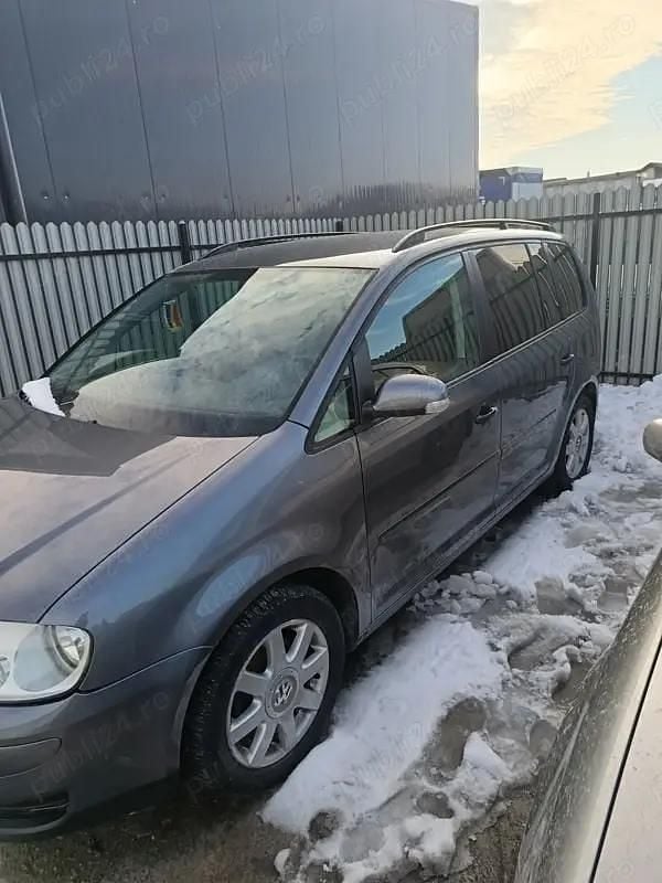 Second-hand VW Touran 105 CP (77 kW) 2006 Monovolum