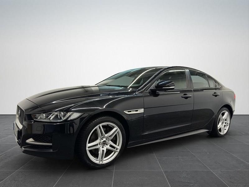 Culoarenegru Utilizat 2017 Jaguar XE R-Sport Berlinǎ | 18.450 EUR (Scump) - Imagine 1/1
