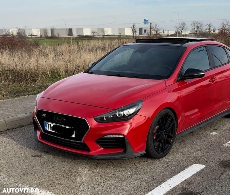 Culoarerosu Utilizat 2019 Hyundai i30 N Performance Coupe | 22.900 EUR (Scump) - Imagine 1/4