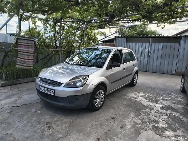 Utilizat 2009 Ford Fiesta Hatchback | 1.350 EUR (Super Preț) - Imagine 1/4