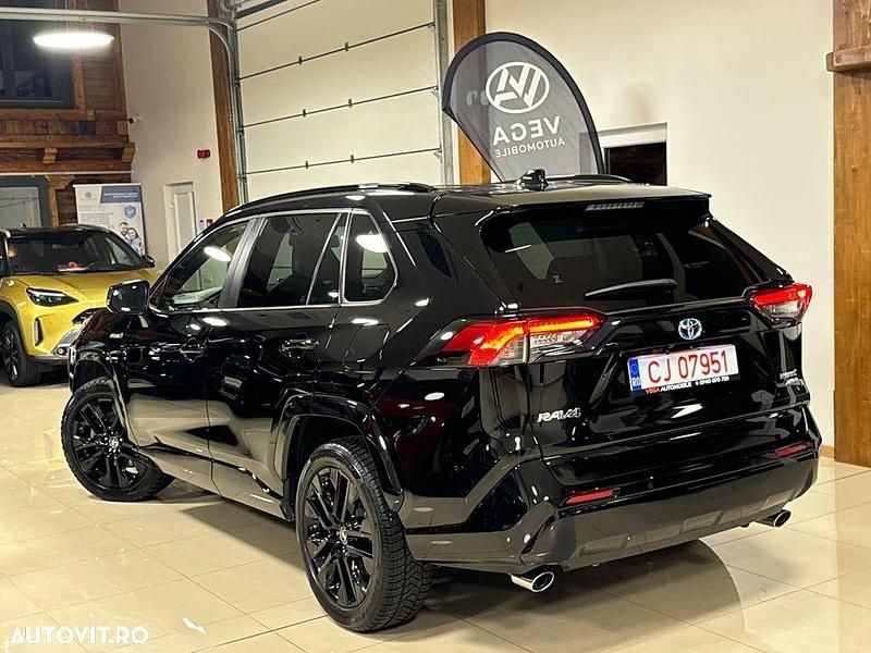 Second-hand Toyota RAV4 Hybrid Edition 222 CP (163 kW) 2021 Culoarenegru SUV