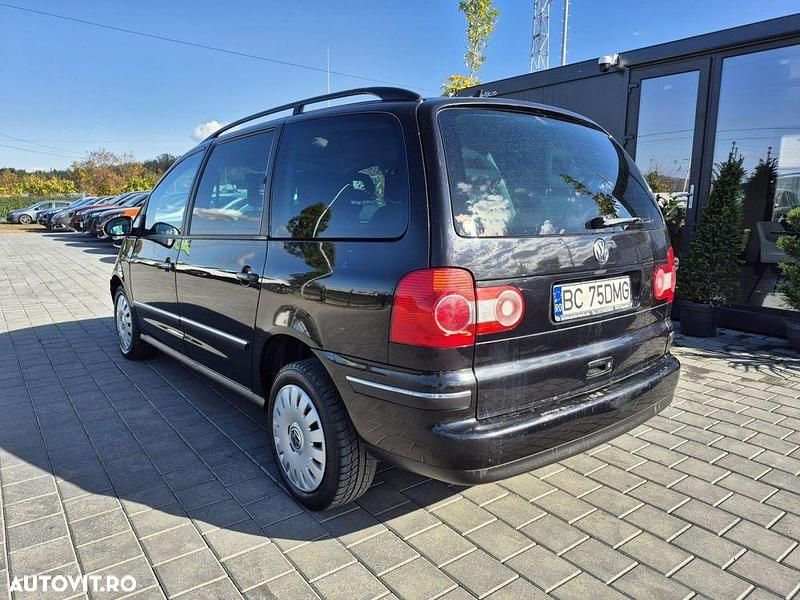 Second-hand VW Sharan 140 CP (102 kW) 2007 Culoarenegru Monovolum