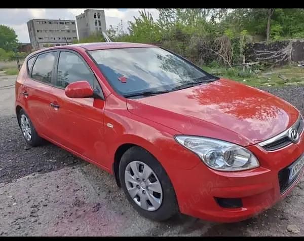 Second-hand Hyundai i30 109 CP (80 kW) 2009 Rosu Berlinǎ