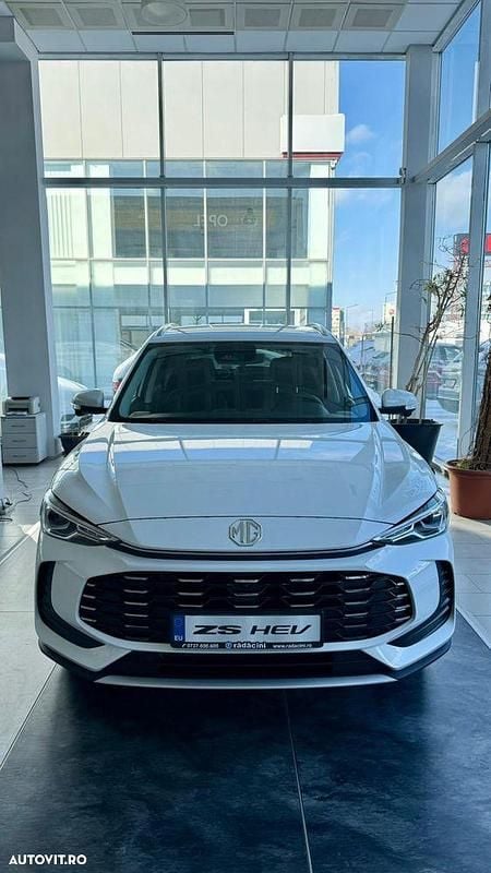 Nouă MG ZS 197 CP (144 kW) 2025 Culoarealb SUV