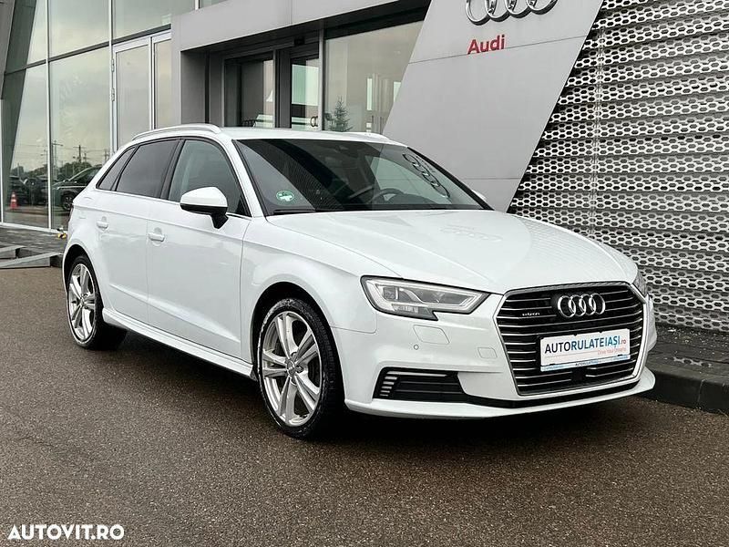 Second-hand Audi A3 Sportback e-tron Sport 204 CP (150 kW) 2019 Culoarealb Hatchback