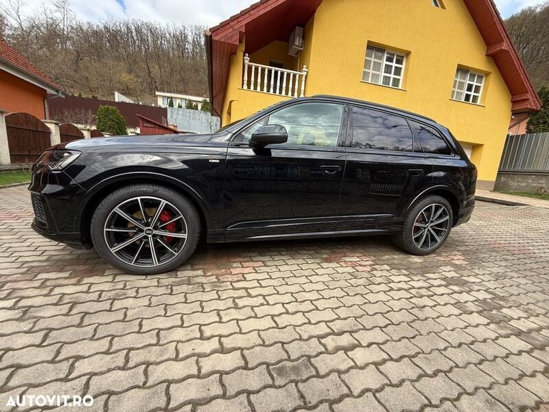 Second-hand Audi Q7 S-Line 286 CP (210 kW) 2021 Negru SUV