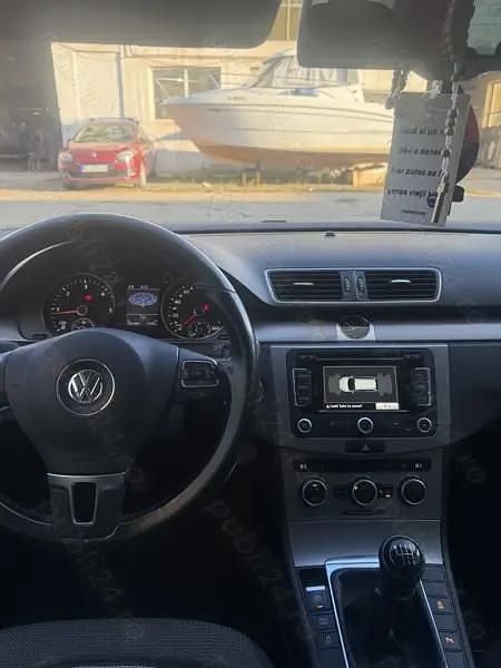 Argintiu Utilizat 2015 VW Passat Break | 6.950 EUR (Preț OK) - Imagine 1/4