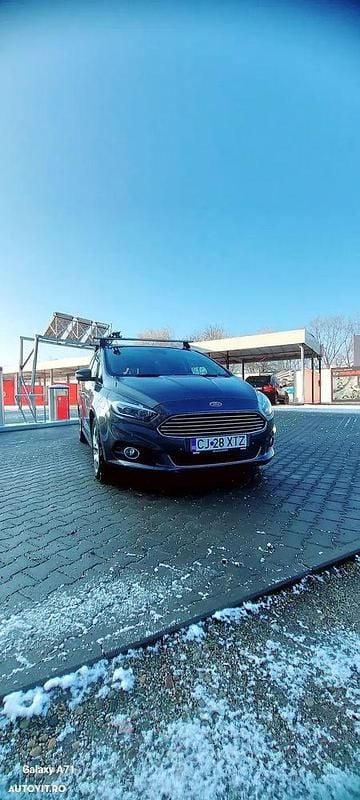 Second-hand Ford S-MAX Titanium 180 CP (132 kW) 2017 Culoaregri Monovolum