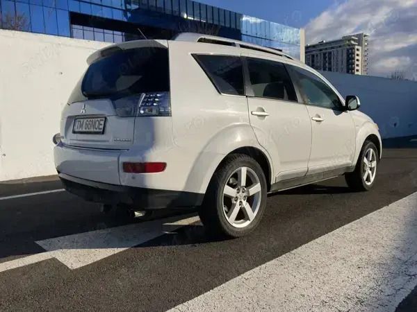 Second-hand Mitsubishi Outlander 140 CP (102 kW) 2008 SUV