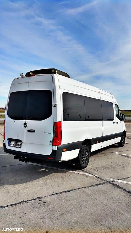 Second-hand Mercedes Sprinter 163 CP (119 kW) 2018 Culoarealb Van