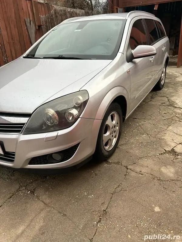 Utilizat 2009 Opel Astra Hatchback | 1.650 EUR - Imagine 1/4