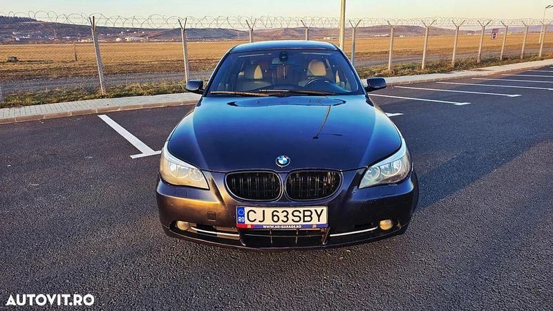 Second-hand BMW 520 Sport Line 170 CP (125 kW) 2004 Culoarealbastru Berlinǎ