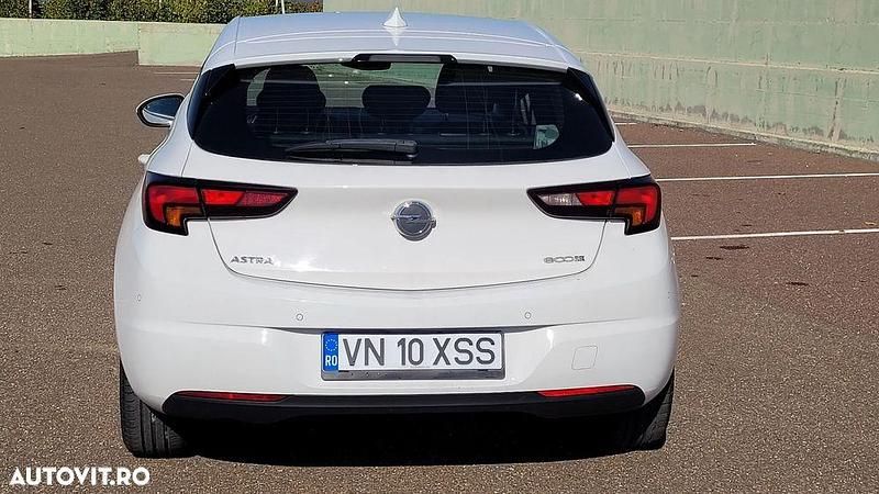Second-hand Opel Astra Excellence 110 CP (80 kW) 2017 Culoarealb Hatchback