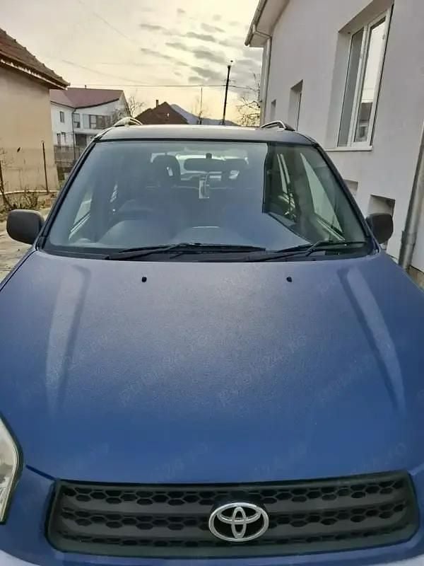 Utilizat 2004 Toyota RAV4 SUV | 1.800 EUR (Super Preț) - Imagine 1/3