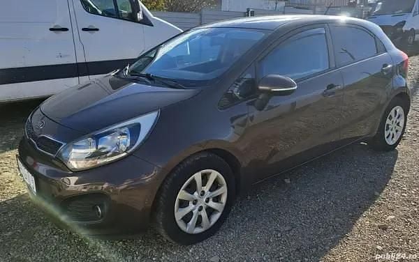 Second-hand Kia Rio 75 CP (55 kW) 2012 Maro Hatchback