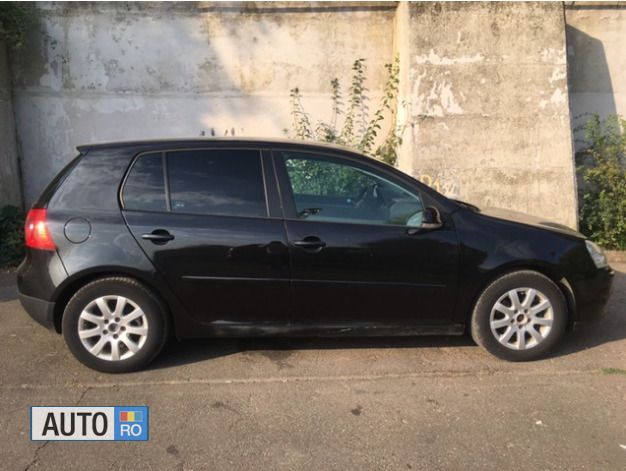 Second-hand VW Golf IV 115 CP (84 kW) 2005 Negru Hatchback