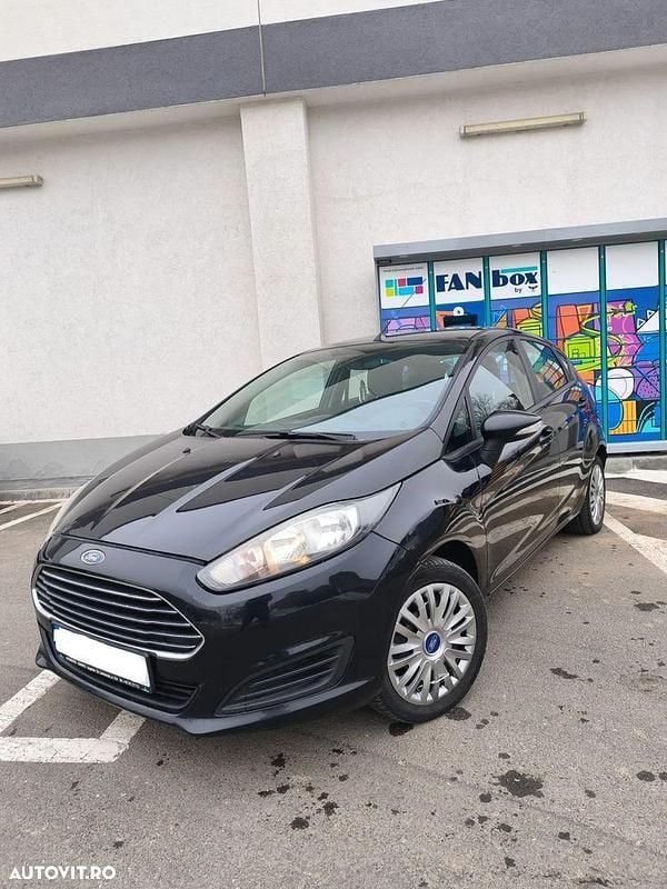 Second-hand Ford Fiesta Trend 75 CP (55 kW) 2016 Culoarenegru Hatchback