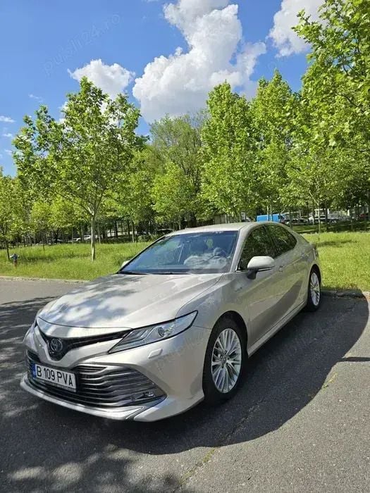 Utilizat 2020 Toyota Camry Business Edition Berlinǎ | 27.000 EUR - Imagine 1/4