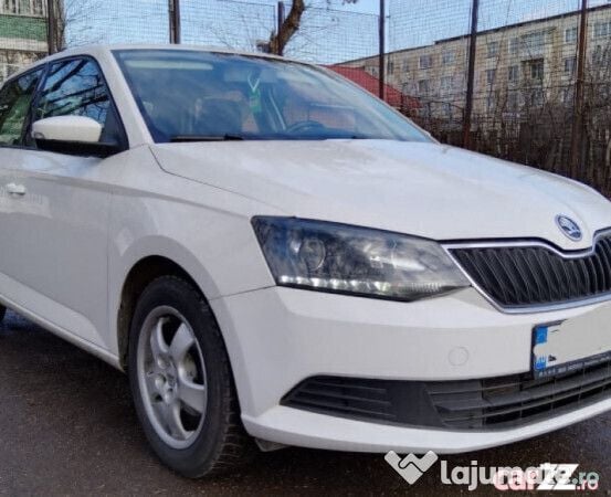 Alb Utilizat 2016 Skoda Fabia Hatchback | 6.000 EUR (Super Preț) - Imagine 1/4
