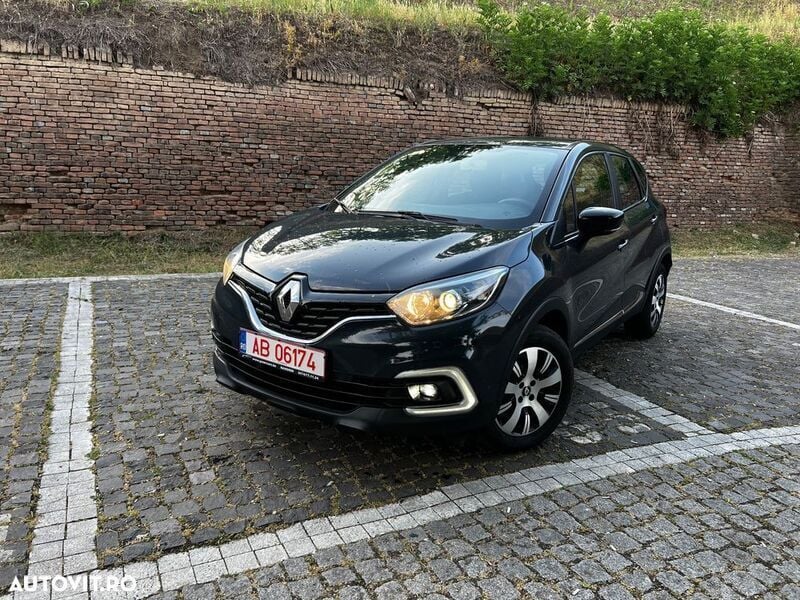 Gri Utilizat 2018 Renault Captur Intens SUV | 9.400 EUR (Preț bun) - Imagine 1/4