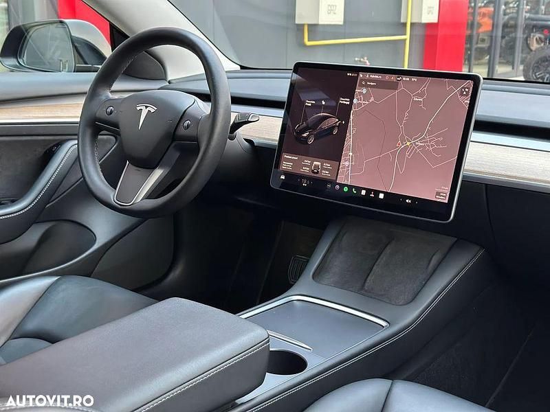 Second-hand Tesla Model 3 365 kW (497 CP) 2021 Culoarenegru Berlinǎ