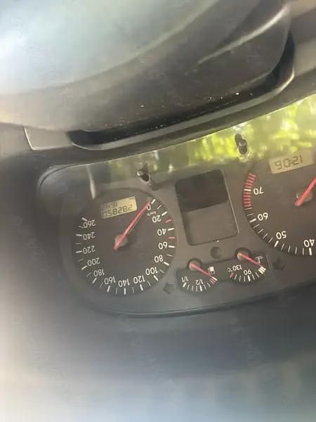 Utilizat 2000 VW Golf IV Berlinǎ | 1.200 EUR (Puțin scump) - Imagine 1/4