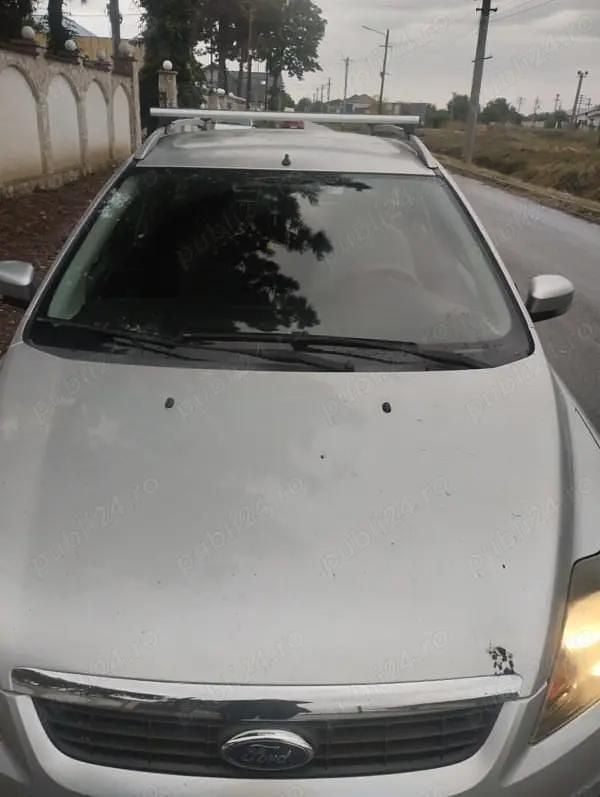 Utilizat 2009 Ford Focus Berlinǎ | 3.300 EUR (Puțin scump) - Imagine 1/3