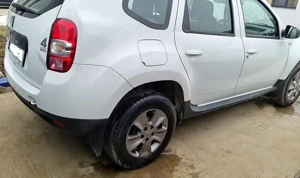Second-hand Dacia Duster 110 CP (80 kW) 2014 Alb SUV
