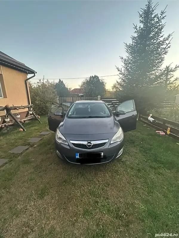 Second-hand Opel Astra 110 CP (80 kW) 2010