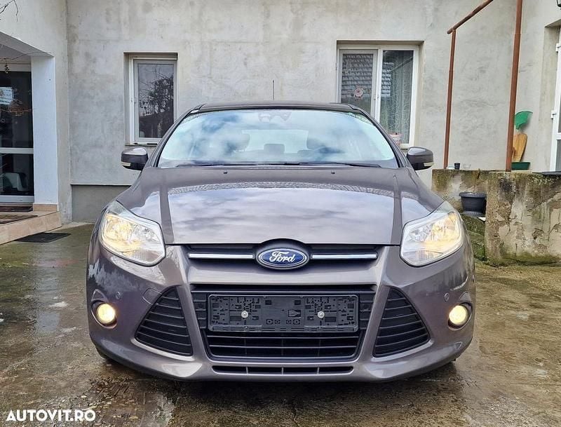 Culoaregri Utilizat 2014 Ford Focus Trend Hatchback | 3.600 EUR (Super Preț) - Imagine 1/4