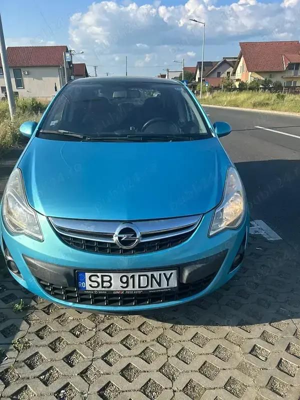 Utilizat 2011 Opel Corsa Hatchback | 3.200 EUR (Preț OK) - Imagine 1/4