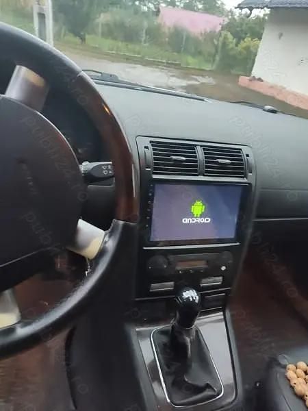 Second-hand Ford Mondeo 136 CP (100 kW) 2004 Berlinǎ