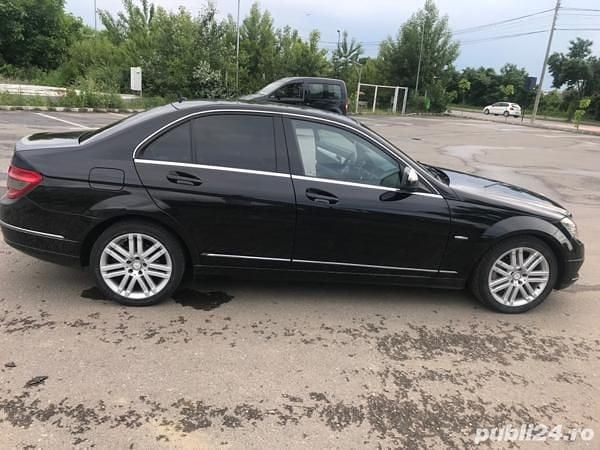 Negru Utilizat 2008 Mercedes C200 Berlinǎ | 6.800 EUR - Imagine 1/4