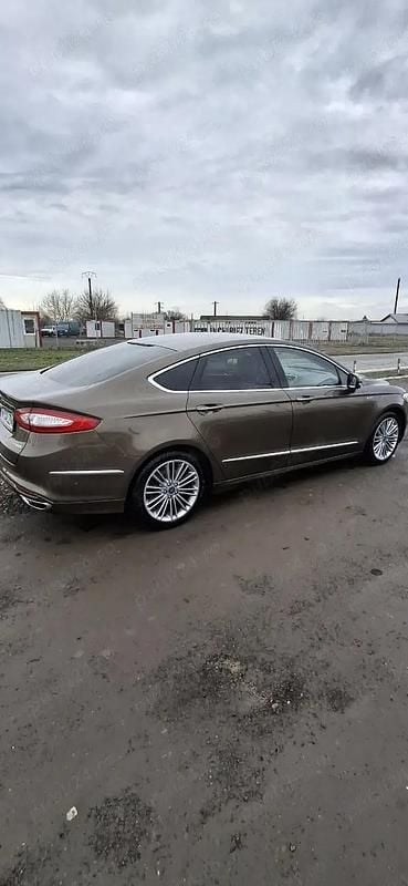 Second-hand Ford Mondeo Vignale 187 CP (137 kW) 2018 Maro Berlinǎ