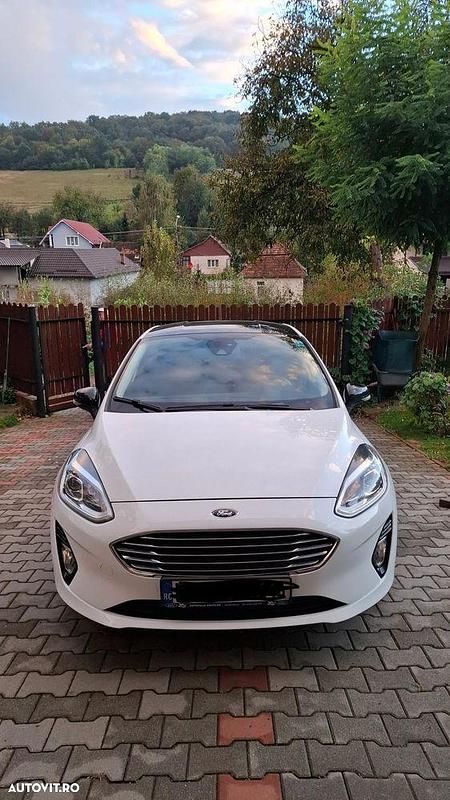 Second-hand Ford Fiesta 140 CP (102 kW) 2018 Culoarealb Hatchback