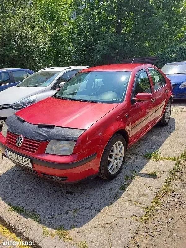 Culoarerosu Utilizat 2002 VW Bora Berlinǎ | 2.600 EUR (Puțin scump) - Imagine 1/4