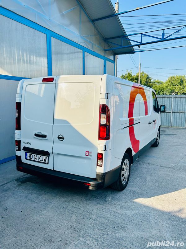 Second-hand Renault Trafic 95 CP (69 kW) 2018 Alb Monovolum
