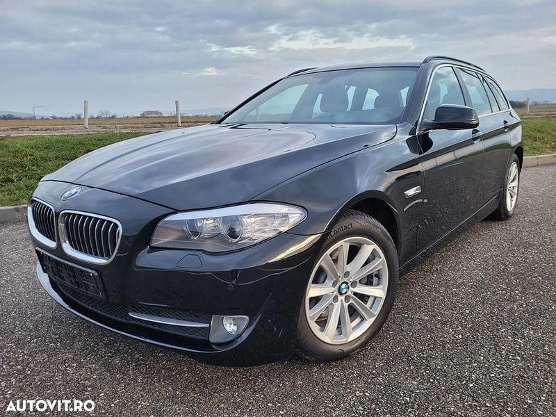 Culoarenegru Utilizat 2012 BMW 520 Break | 9.950 EUR (Super Preț) - Imagine 1/4