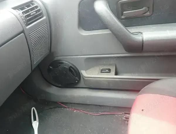Albastru Utilizat 1998 Renault Clio II | 600 EUR - Imagine 1/4