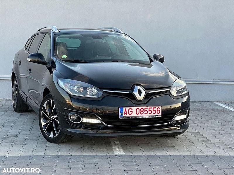 Culoarenegru Utilizat 2015 Renault Mégane III Dynamique Hatchback | 6.500 EUR (Preț OK) - Imagine 1/4