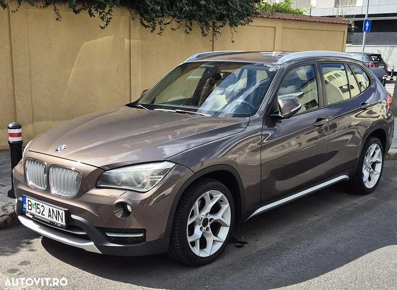 Culoaremaro Utilizat 2013 BMW X1 SUV | 10.900 EUR (Preț bun) - Imagine 1/4