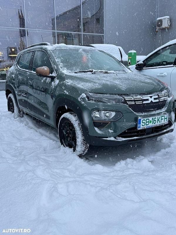 Culoareverde Utilizat 2023 Dacia Spring Extreme Hatchback | 8.000 EUR (Preț OK) - Imagine 1/4