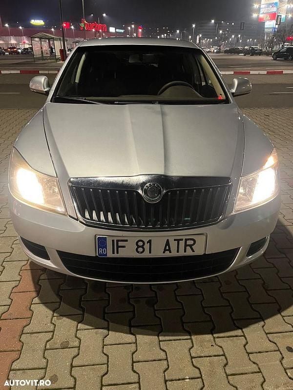 Culoaregri Utilizat 2011 Skoda Octavia Ambiente Hatchback | 4.200 EUR (Super Preț) - Imagine 1/4
