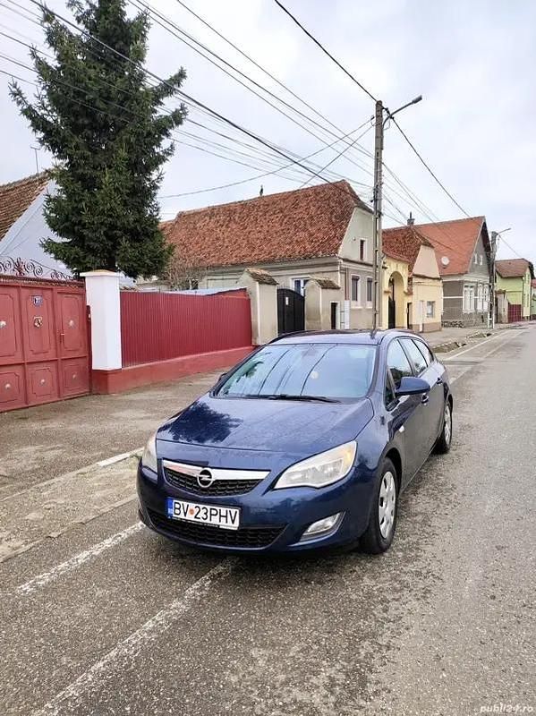 Second-hand Opel Astra 75 CP (55 kW) 2012 Break