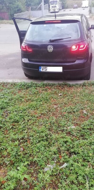 Utilizat 2006 VW Golf V Hatchback | 2.300 EUR (Preț OK) - Imagine 1/4