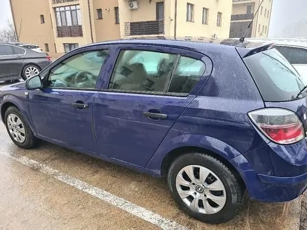 Second-hand Opel Astra 115 CP (84 kW) 2012 Hatchback