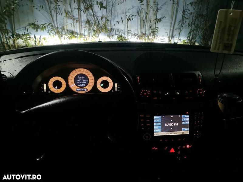 Culoaregalbeuriu Utilizat 2006 Mercedes E280 Elegance Berlinǎ | 6.600 EUR - Imagine 1/4