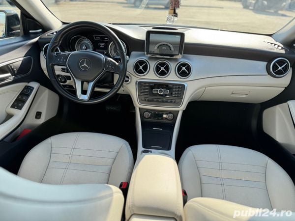 Negru Utilizat 2013 Mercedes CLA220 Berlinǎ | 15.000 EUR - Imagine 1/4